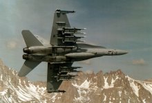 800px-FA-18_Hornet_VX-4_with_10_AMRAAM.jpg